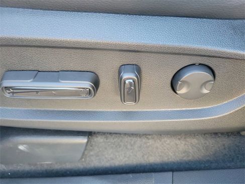 New 2025 Honda Pilot Touring image 18