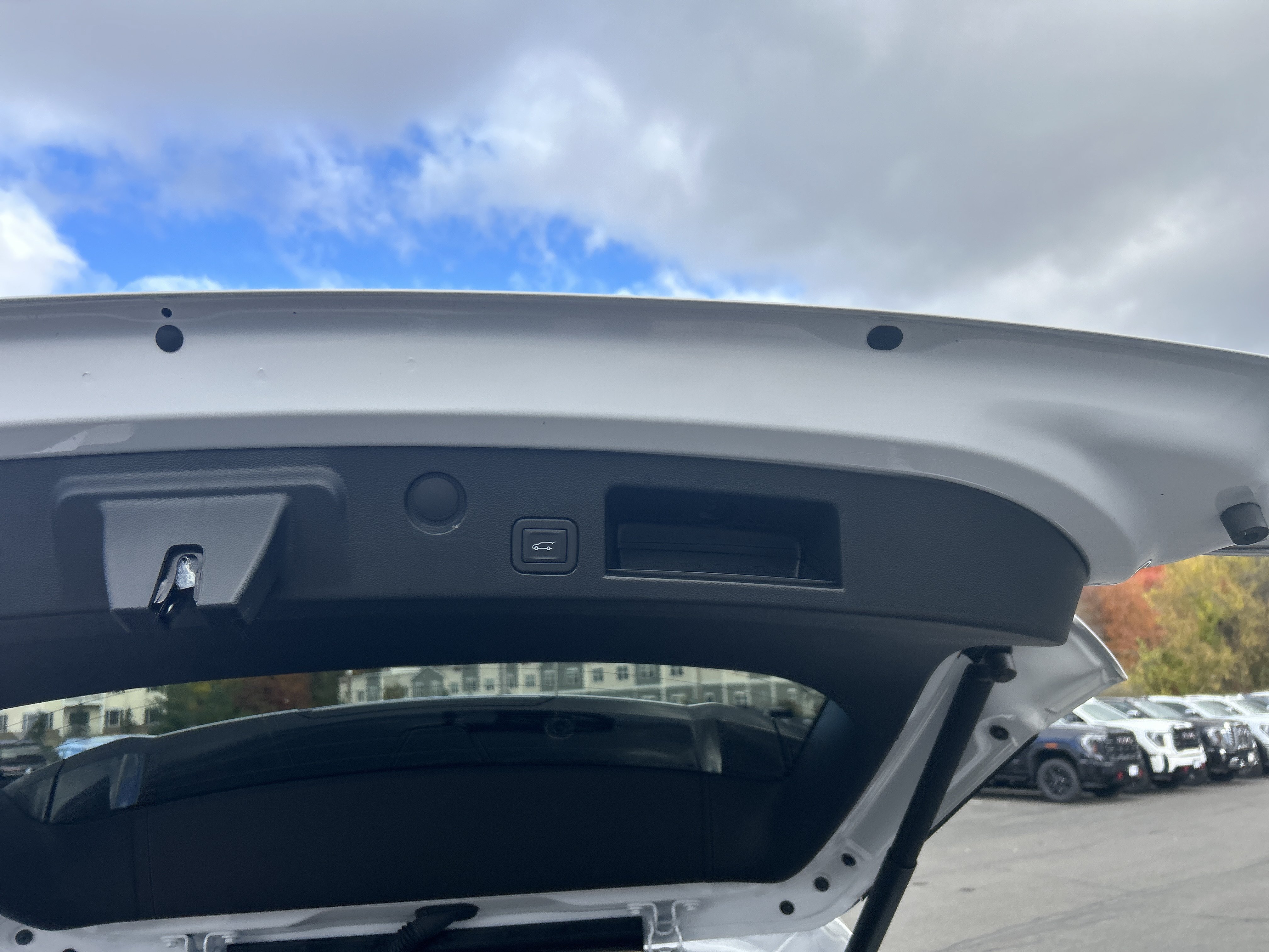 Used 2025 Chevrolet Equinox RS AWD/4WD image 12