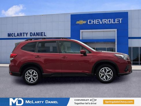 Used 2024 Subaru Forester Premium AWD/4WD image 6