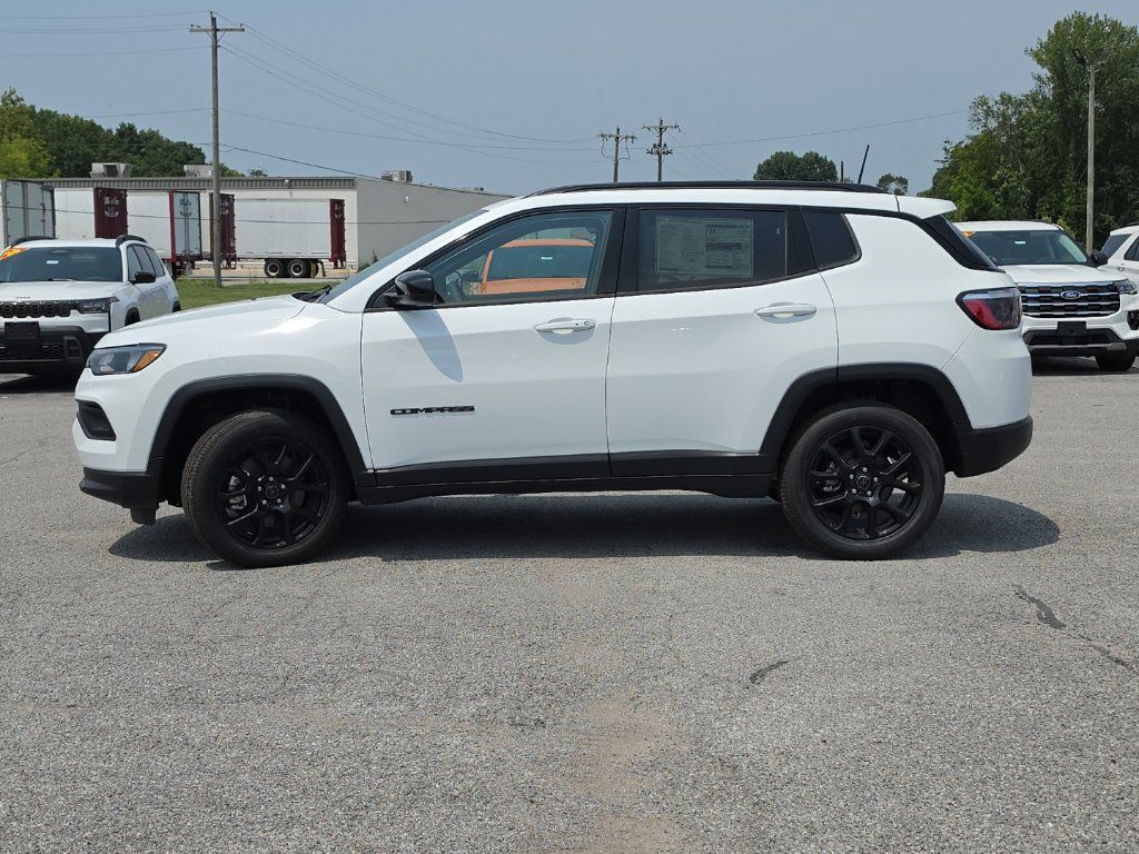 New 2026 Jeep Compass Latitude AWD/4WD image 4