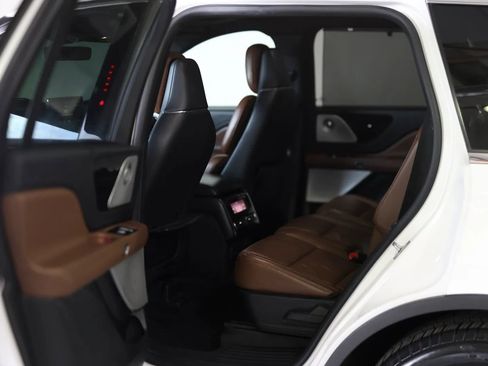 Used 2020 Lincoln Aviator Reserve w/ Equipment Group 201A image 30