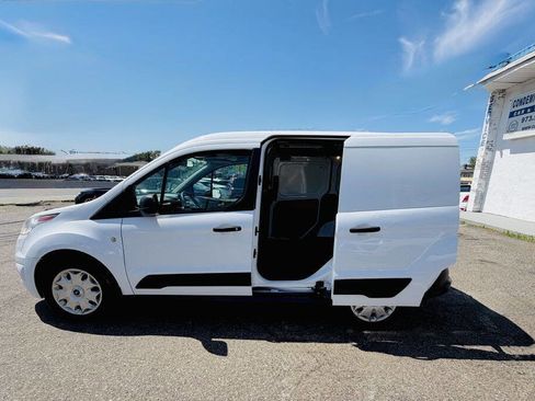 Used 2016 Ford Transit Connect XLT FWD image 4