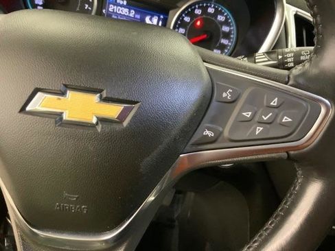 Used 2021 Chevrolet Equinox LT w/ Driver Convenience Package AWD/4WD image 22