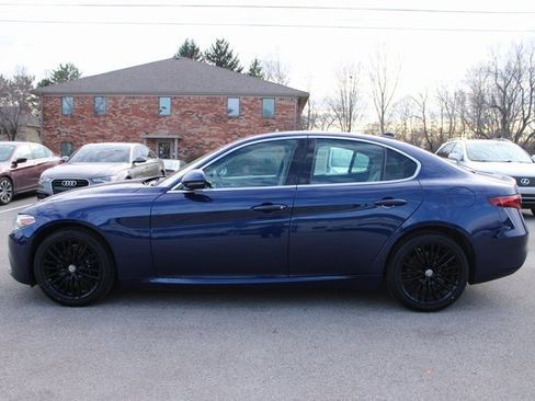 Used 2017 Alfa Romeo Giulia Ti w/ TI Lusso Light Wood Package image 5