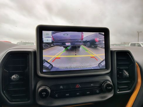 Used 2023 Ford Bronco Sport Badlands image 3