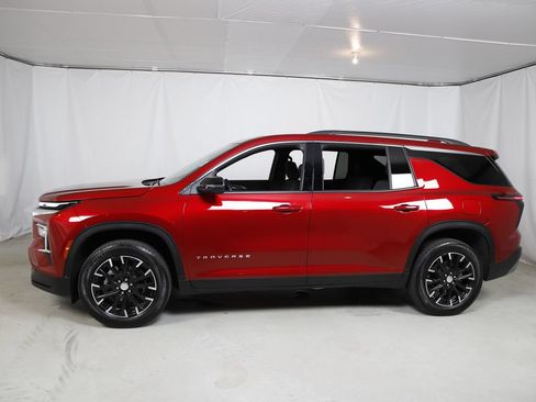 Used 2025 Chevrolet Traverse LT w/ Sun and Wheel Package FWD image 21