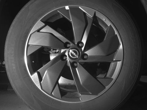 Used 2025 Nissan Rogue SV image 15