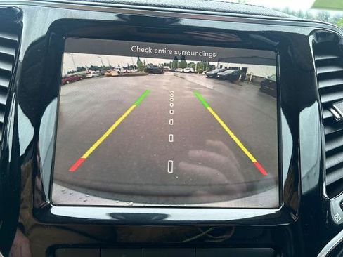 Used 2019 Jeep Cherokee Limited AWD/4WD image 29