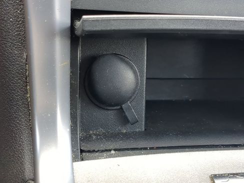 Used 2011 Lincoln MKZ w/ 102A Rapid Spec Order Code image 24