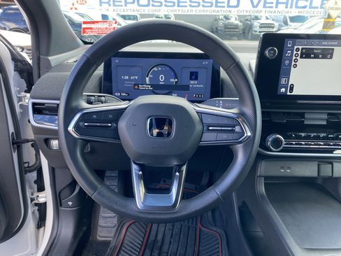 Used 2024 Honda Prologue EX image 12