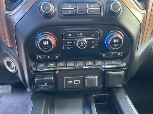 Used 2020 Chevrolet Silverado 1500 High Country w/ Technology Package image 30