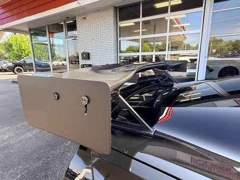 Used 2016 Chevrolet Corvette Z06 w/ 3LZ Preferred Equipment Group RWD image 18