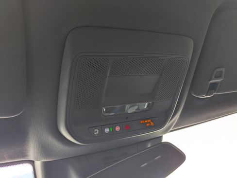 Used 2024 Chevrolet Equinox EV RS FWD image 35