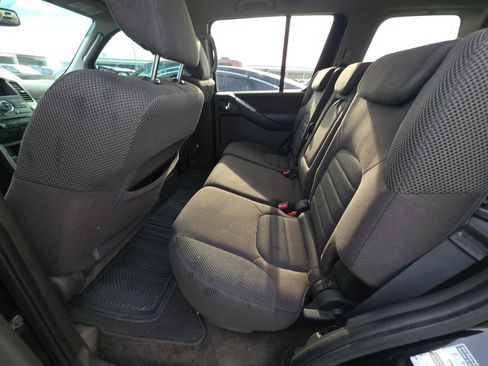 Used 2011 Nissan Pathfinder SV image 16