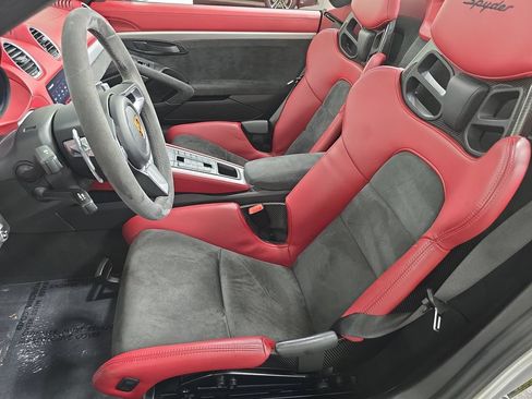 Certified 2021 Porsche 718 Boxster Spyder RWD image 5