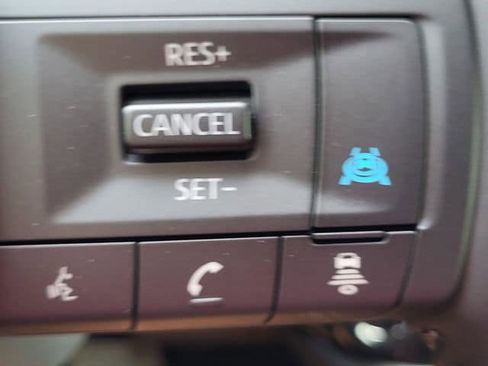 New 2026 Nissan Pathfinder SV AWD/4WD image 9