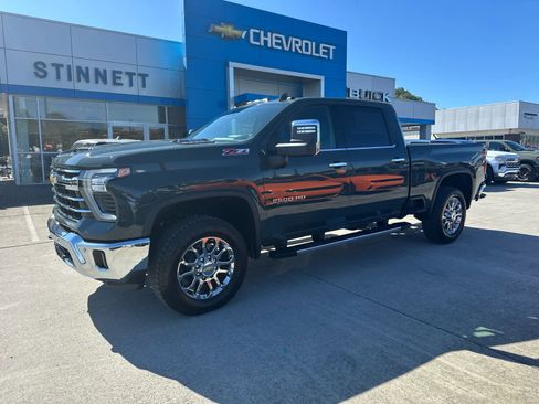 New 2026 Chevrolet Silverado 2500 LTZ w/ LTZ Premium Package image 5