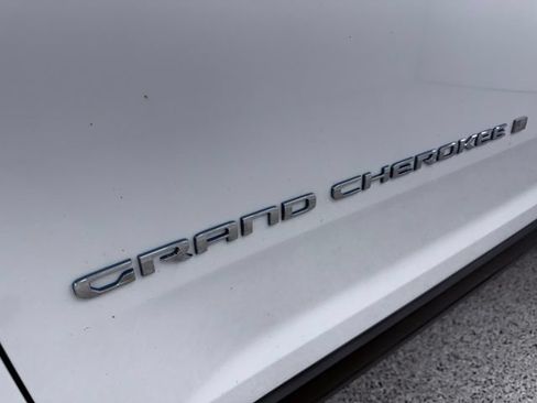 Used 2022 Jeep Grand Cherokee Limited 4xe AWD/4WD image 9