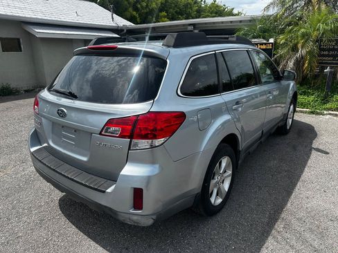 Used 2014 Subaru Outback 2.5i Limited w/ Moonroof Package AWD/4WD image 6