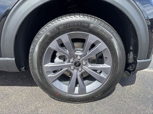 New 2026 Ford Explorer Active AWD/4WD image 18