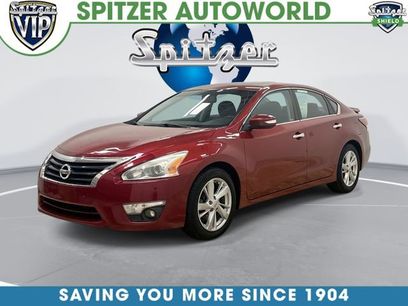 Used 2014 Nissan Altima 2.5 SV w/ Convenience Package