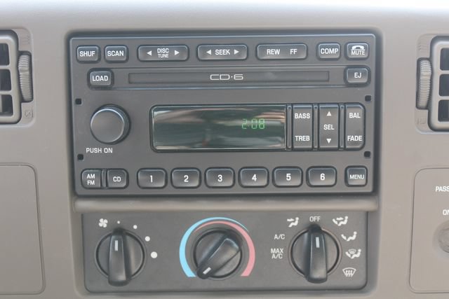 Used 2001 Ford F350 Lariat RWD image 27
