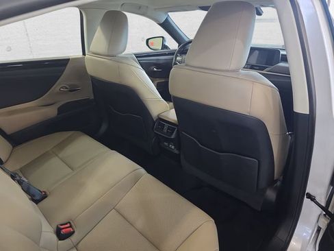 Used 2019 Lexus ES 350 w/ Premium Package image 11