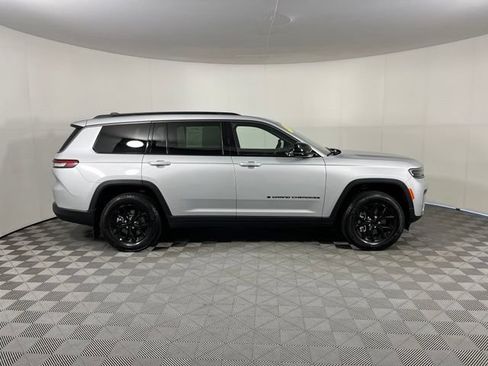 Used 2026 Jeep Grand Cherokee L 4WD image 8