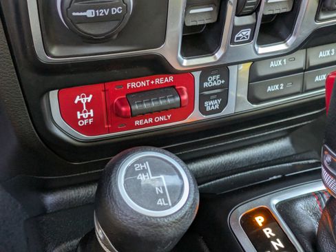 Used 2023 Jeep Wrangler Rubicon w/ Xtreme 35 Tire Package image 31