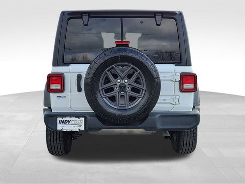 Used 2024 Jeep Wrangler Unlimited Sport AWD/4WD image 5