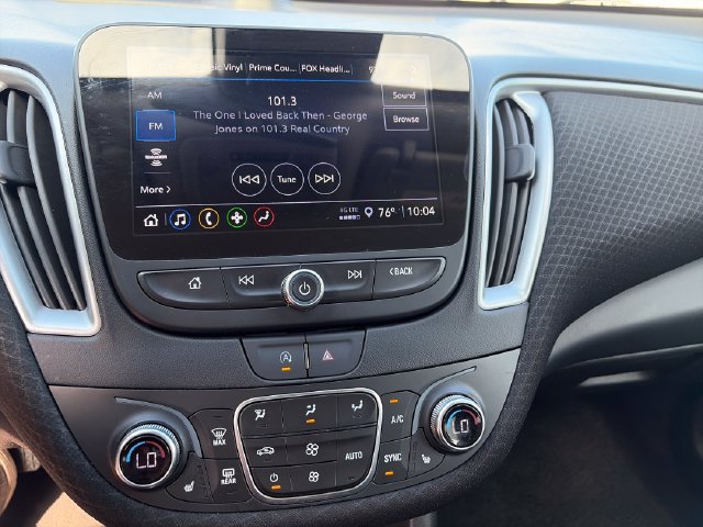 Used 2025 Chevrolet Malibu LT FWD image 18