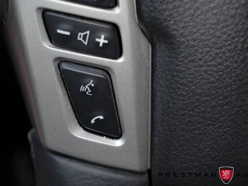 Used 2024 Nissan Titan SV w/ SV Convenience Package AWD/4WD image 32