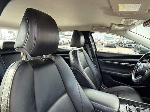 Used 2021 MAZDA MAZDA3 s FWD image 30