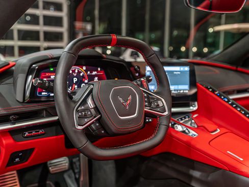 Used 2021 Chevrolet Corvette Stingray Premium Conv w/ Z51 Performance Package image 9