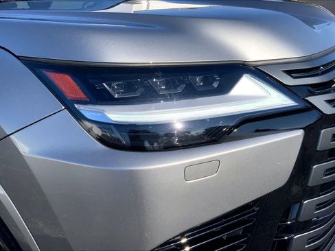 Used 2024 Lexus LX 600 4WD w/ Luxury Package image 26