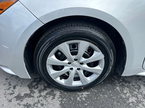 Used 2024 Toyota Corolla LE image 12