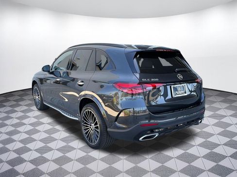 Used 2026 Mercedes-Benz GLC 300 image 3