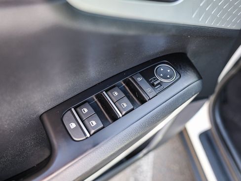Used 2023 Kia Soul LX FWD image 9