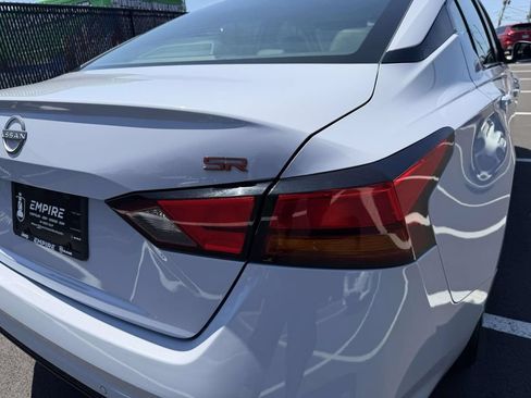 Used 2024 Nissan Altima 2.5 SR FWD image 10