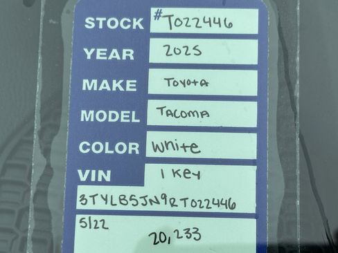 Certified 2024 Toyota Tacoma SR5 AWD/4WD image 59