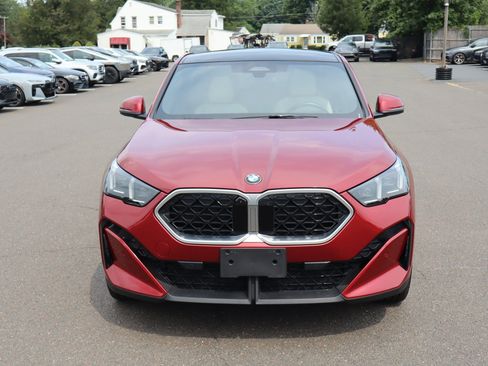 Used 2025 BMW X2 xDrive28i w/ Premium Package AWD/4WD image 2