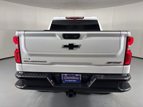Used 2025 Chevrolet Silverado 1500 ZR2 w/ Technology Package AWD/4WD image 7