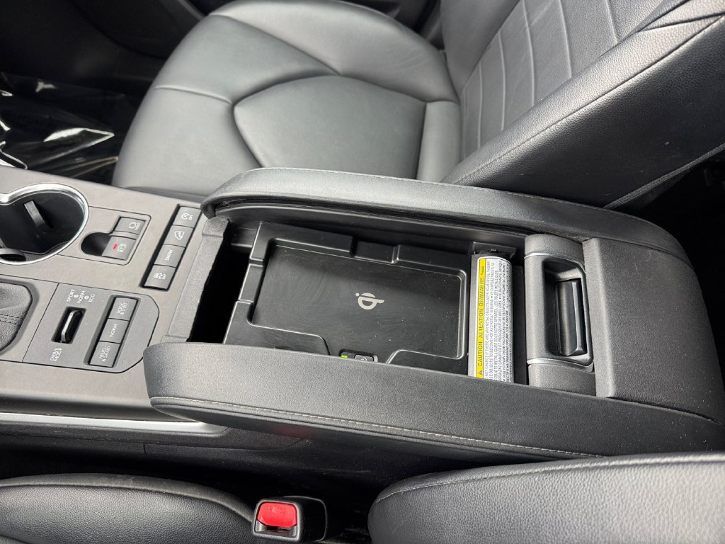 Certified 2022 Toyota Highlander XLE AWD/4WD image 28
