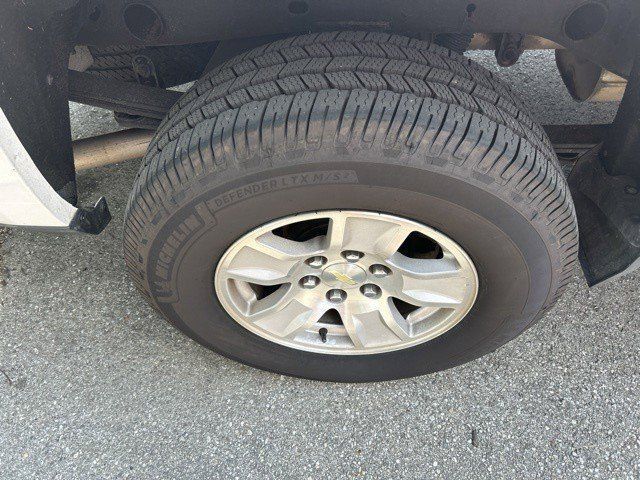 Used 2018 Chevrolet Silverado 1500 LT AWD/4WD image 8