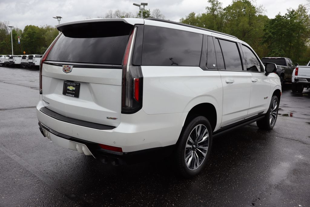 Used 2024 Cadillac Escalade ESV V AWD/4WD image 45
