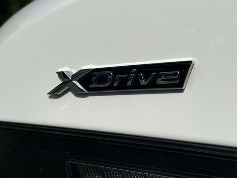 Used 2023 BMW 330i xDrive Sedan w/ Premium Package image 27