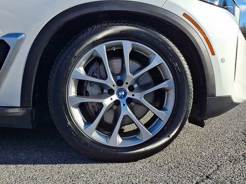 Used 2025 BMW X5 xDrive50e image 8