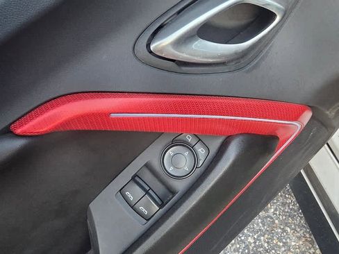Used 2022 Chevrolet Camaro SS RWD image 4