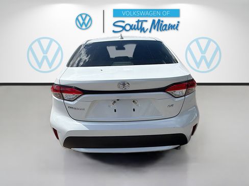 Used 2022 Toyota Corolla LE image 6