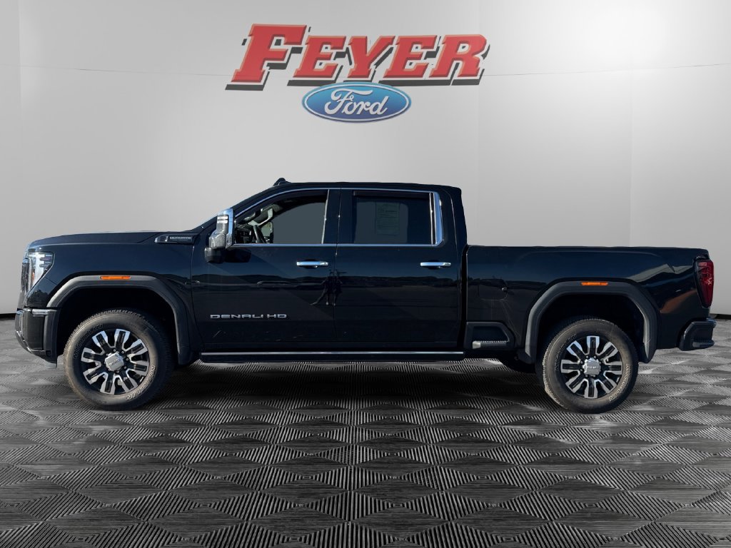 Used 2024 GMC Sierra 2500 Denali Ultimate AWD/4WD image 2